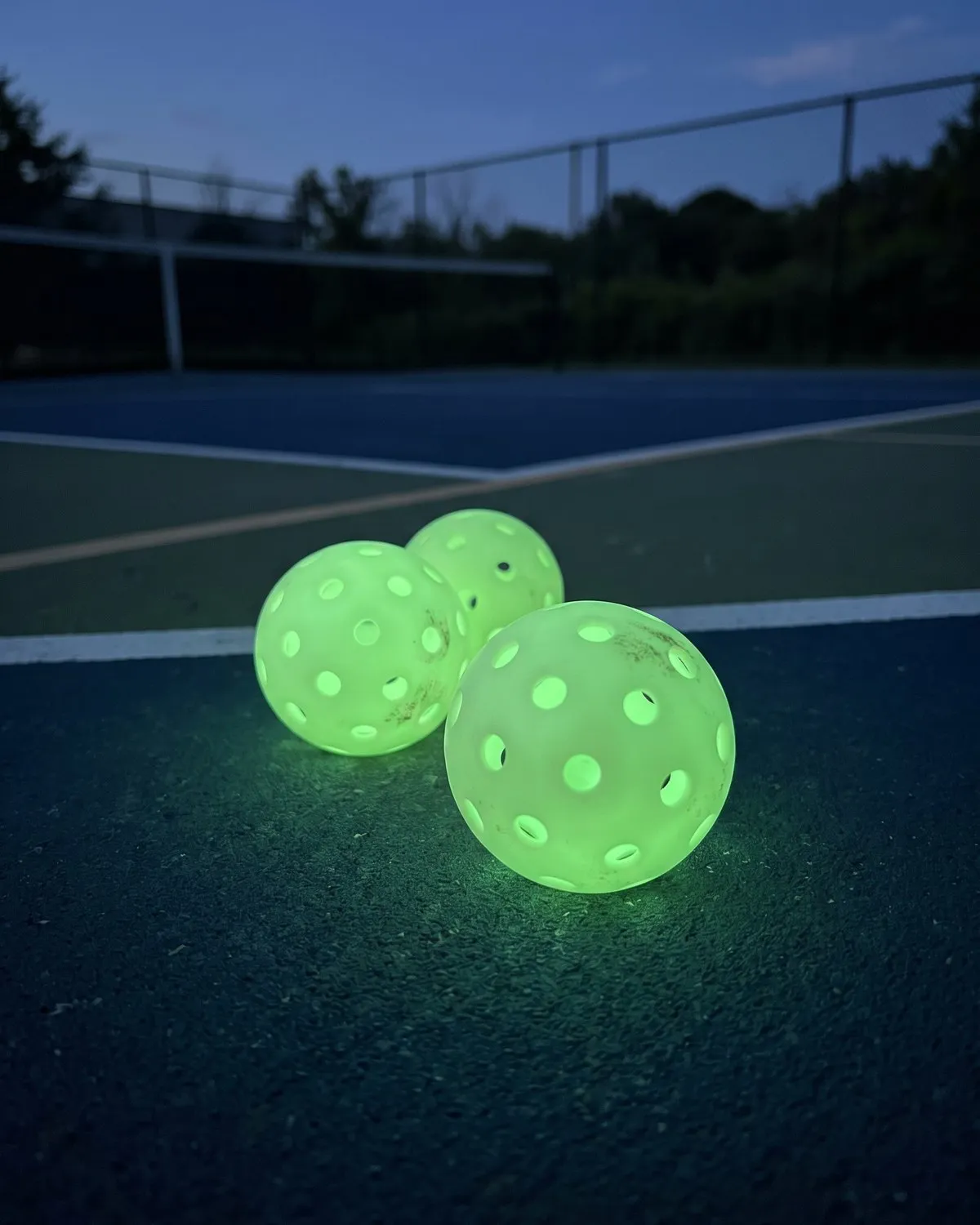 Twilight Glow Ball, 3-Pack